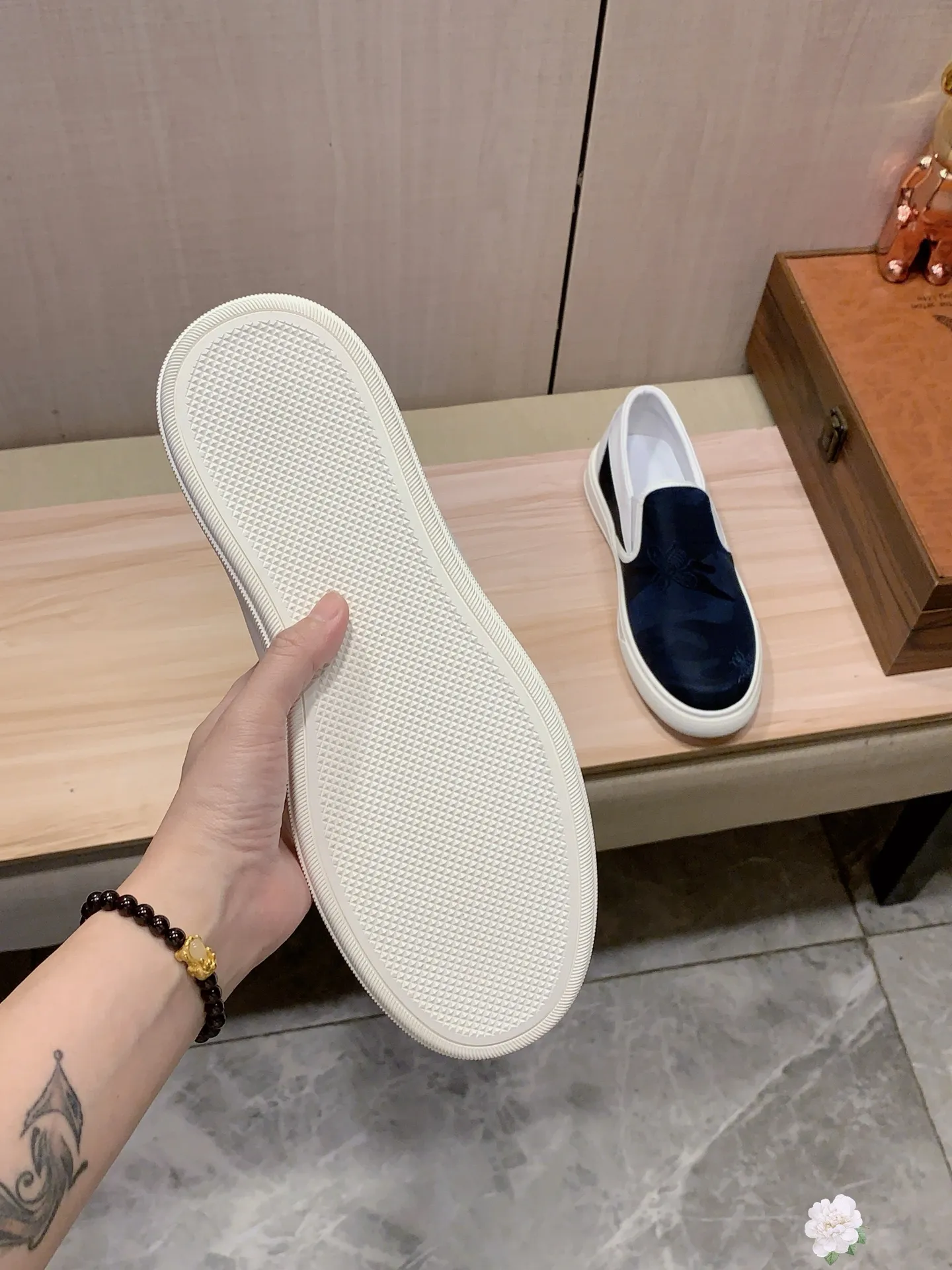Men's men's shoes💰360💰💰🎩🎩[Lightning][Lightning] "Gucci*" The latest and most popular casual shoes, top brands [seduce] luxury~purchase, top~quality. [Strong] The upper is made of imported breathable cowhide with material ➕ breathable sheepskin lining (•) and fine workmanship. The original stylish and stylish soft rubber wear-resistant and non-slip outsole is light and comfortable on the feet. The real thing looks better when photographed in real life. No. 2661: Code: 38-44, 45 can be customized, 3️⃣ colors are available